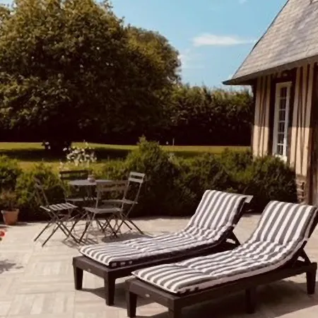 4 Bedroom Cozy In Holiday home *